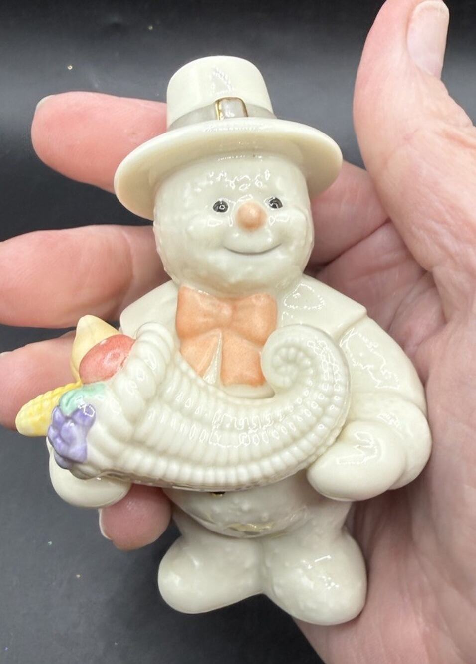 Lenox 2000 12 Months of Snowmen November Harvest Snowman Figurine LO31